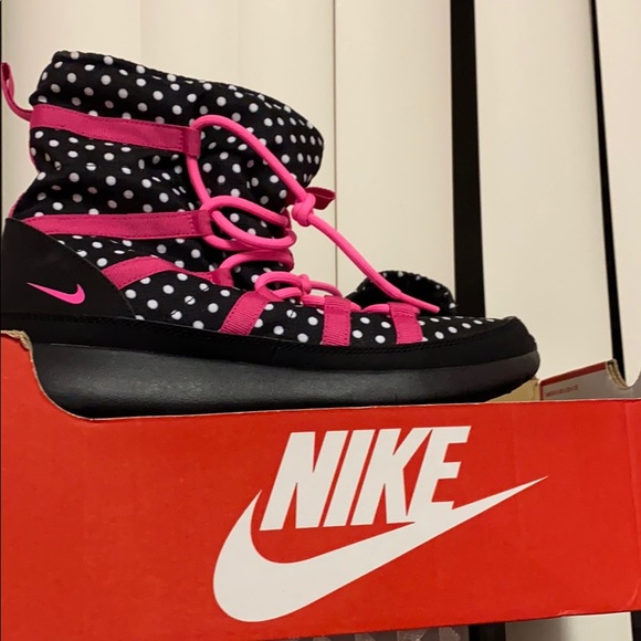 📍Downtown, Toronto - Picture 2 of 2